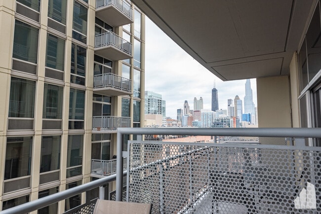 Building Photo - 700 N Larrabee St