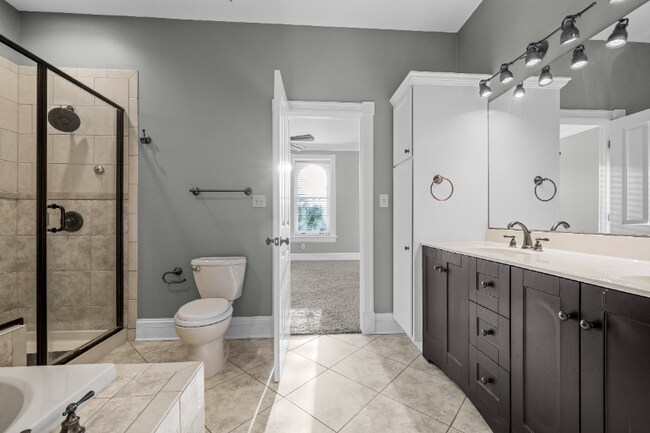 Building Photo - 2213 Missouri Ave