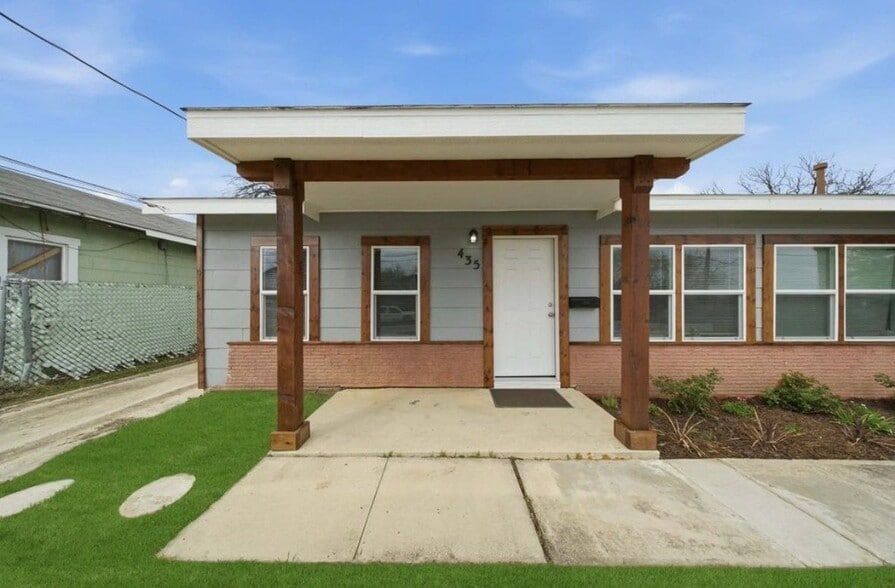 Building Photo - 435 Avondale Ave