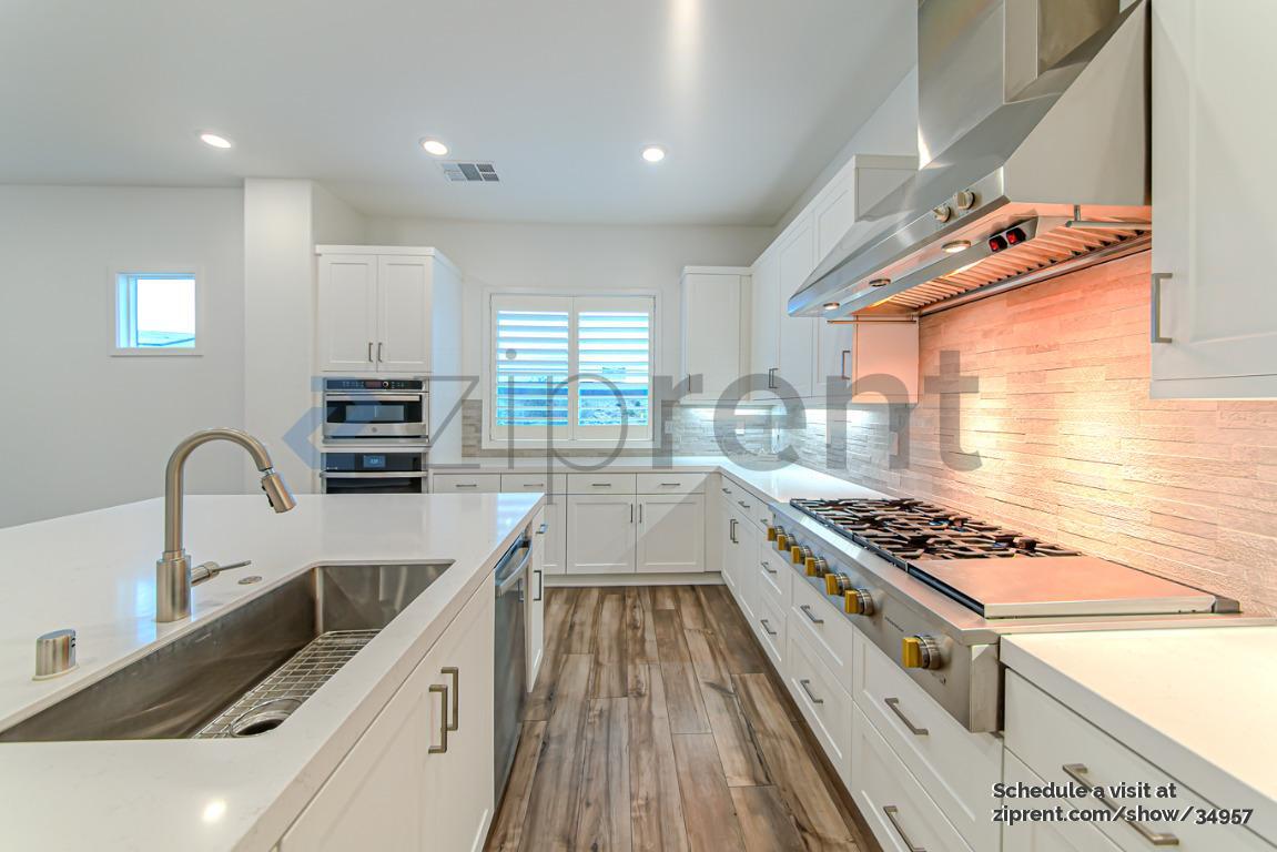 Building Photo - 27503 N Golden Currant Pl