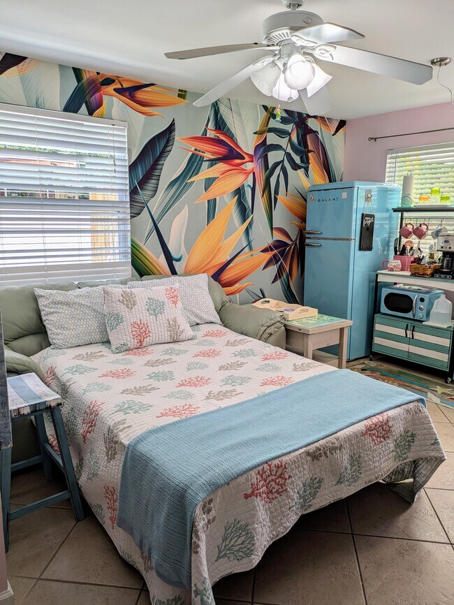 Building Photo - 814 67th St S