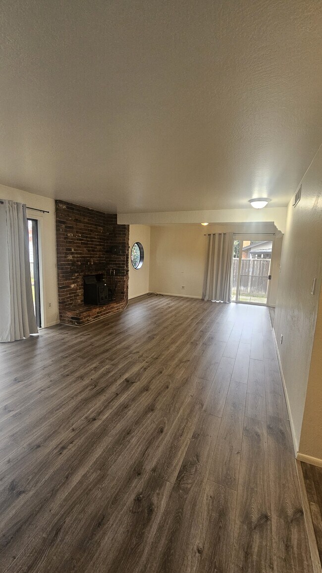 Building Photo - 2375 North Ave