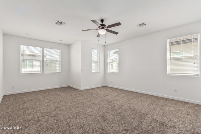 Building Photo - 7138 W Kent Dr