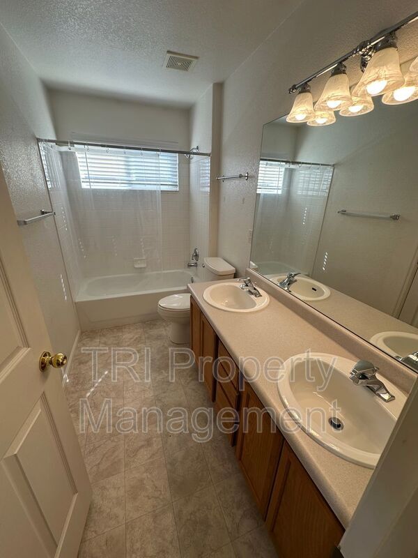 Building Photo - 122 Whitney Ct