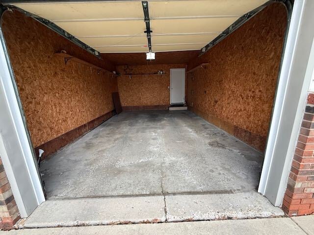 Building Photo - 223 N 3rd St