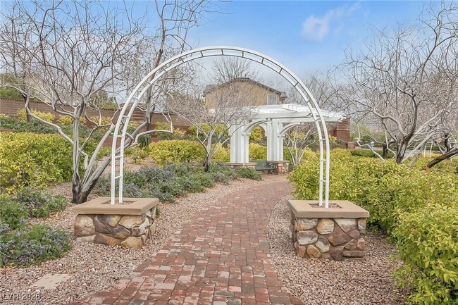 Building Photo - 10822 Hunters Green Ave