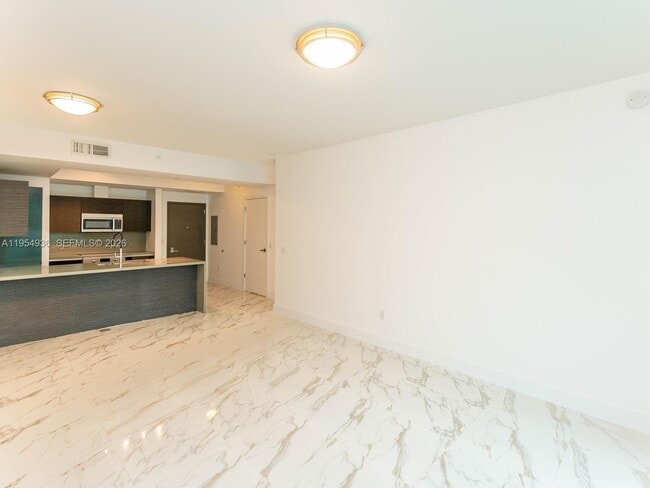 Building Photo - 1080 Brickell Ave