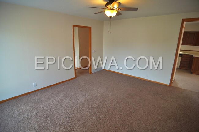 Building Photo - 1112 Cheyenne Rd NW