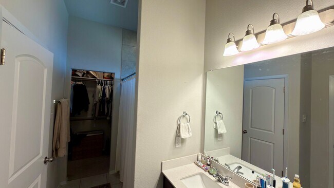 Building Photo - 11408 Milano Dr