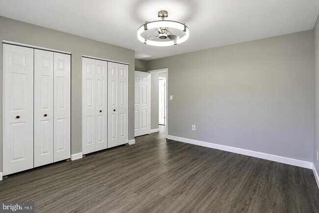 Building Photo - 15025 Timberlake Dr
