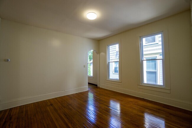 Building Photo - 450 Westcott St