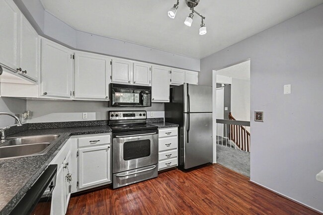 Building Photo - 24225 Evergreen Rd