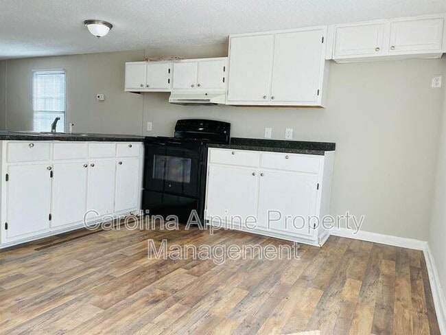 Building Photo - 3822 Towery Rd