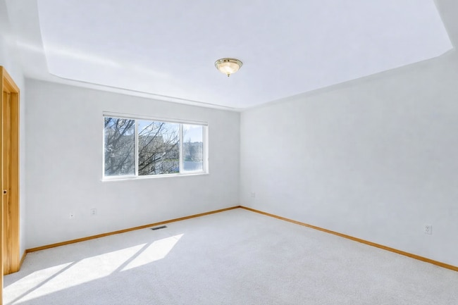 Building Photo - 18624 E 8th Ave