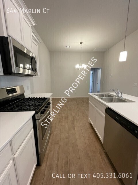 Building Photo - 644 Marlin Ct