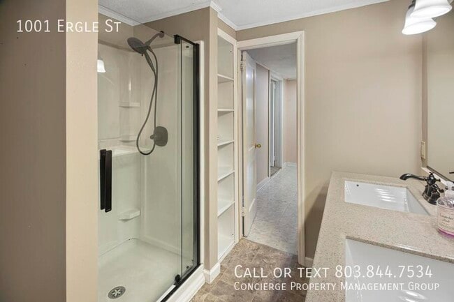 Building Photo - 1001 Ergle St