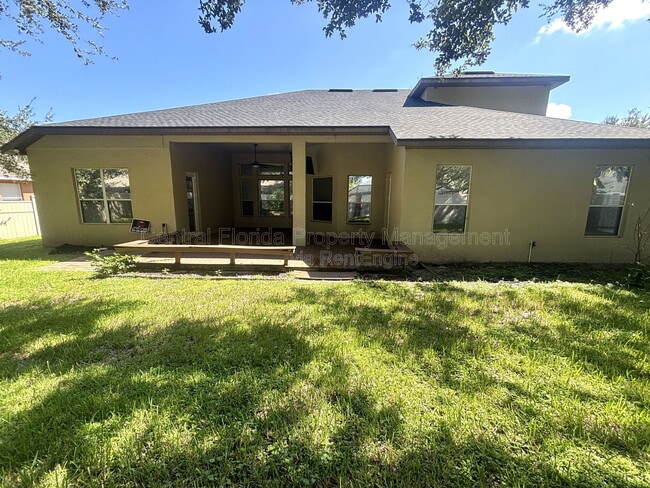 Building Photo - 902 Hire Cir