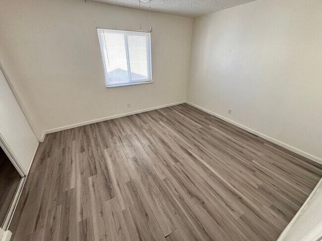 Building Photo - 6940 Hopkins Dr