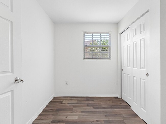 Building Photo - Affordable 3/1.5 West Tampa Home