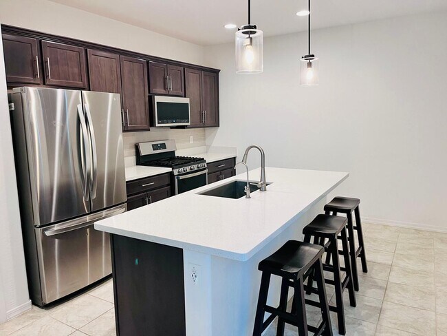 Building Photo - 14259 W Buckskin Trl