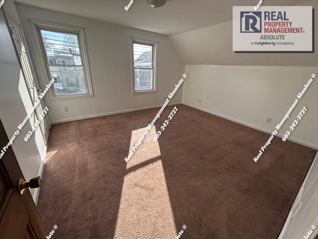 Building Photo - 3 Bedroom Single Family Home Downtown Nashua