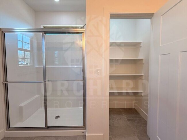 Building Photo - Bella Vista Single-Family Home- 3 Bed/ 2 Bath- Beautiful Cheston Plan