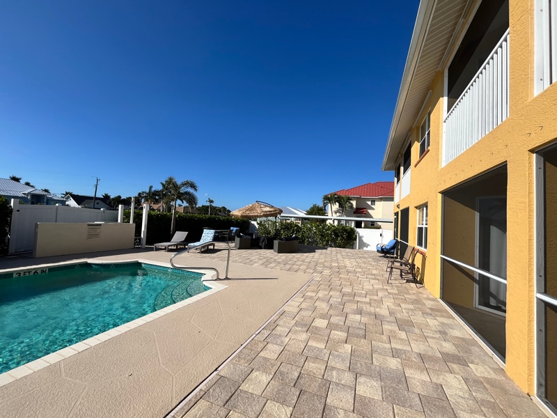 Building Photo - 5240 Chiquita Blvd S