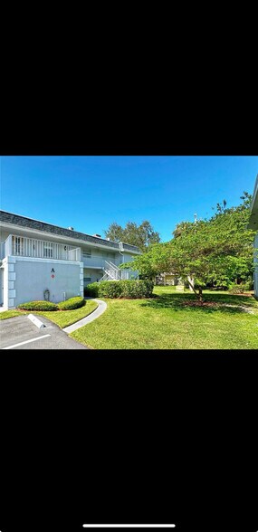 Building Photo - 1166 6th Ave