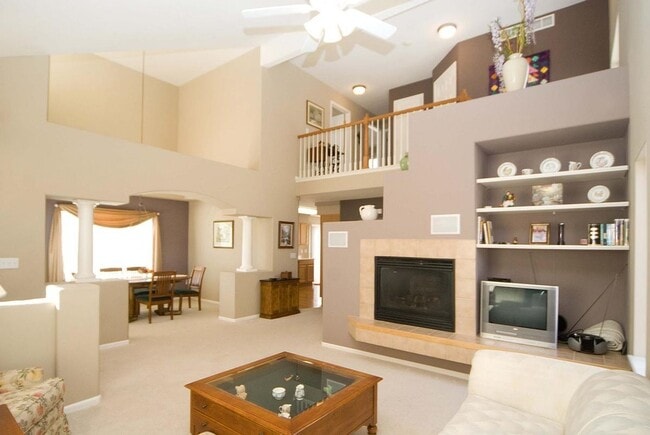 Building Photo - Bright Broomfield Home in Broadlands Cottages