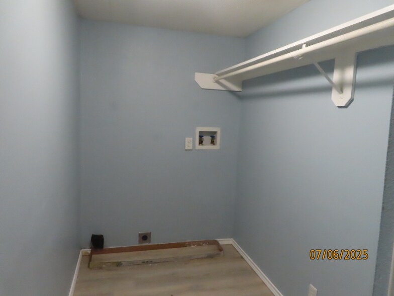 Building Photo - 217 Co Rd 438