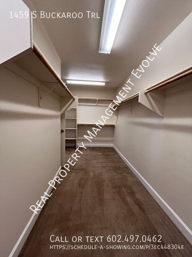Building Photo - 1459 S Buckaroo Trail