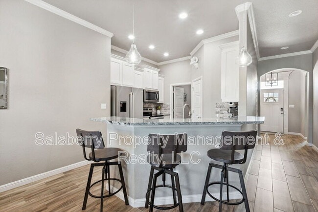Building Photo - 3310 Windcrest Dr