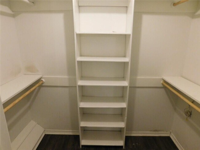Building Photo - 3308 Hycreek Dr