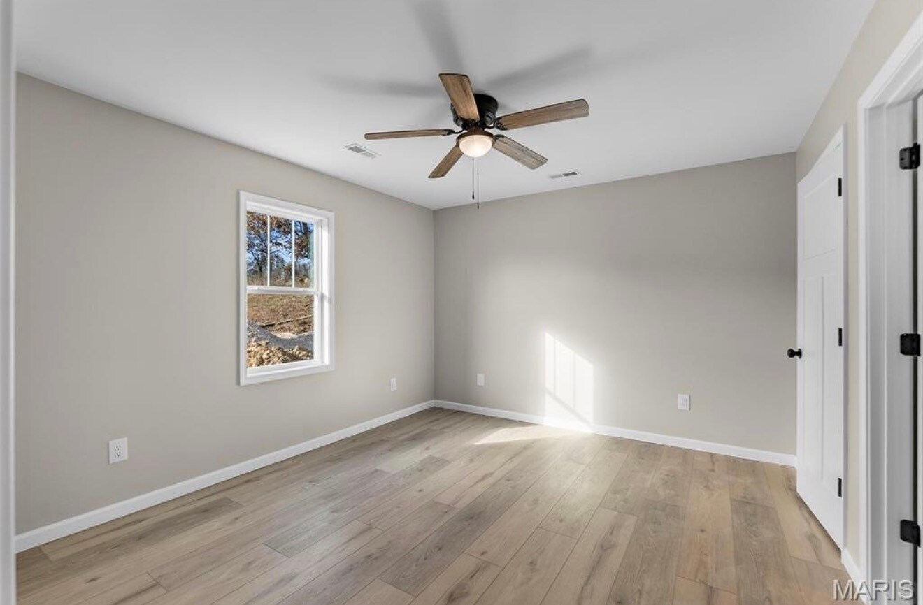 Building Photo - 231 Cedar Cir