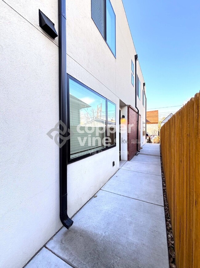 Building Photo - 4205 Tejon St