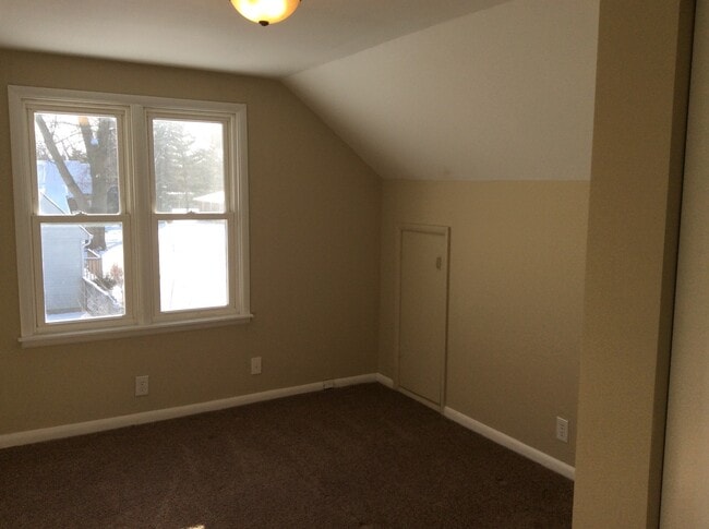 Building Photo - Indianapolis West side - 4 BR home