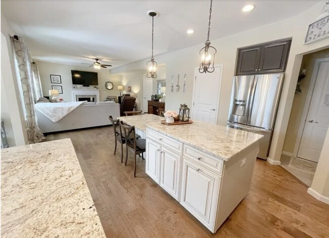 Building Photo - Beautiful 4-bedroom house in Baldwinsville