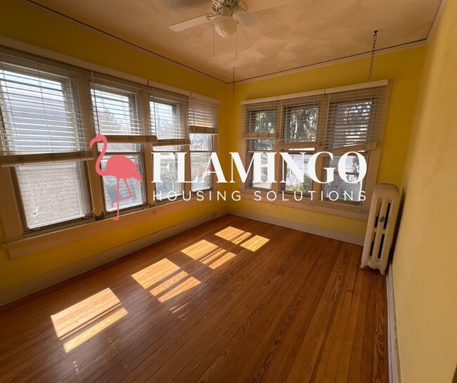 Building Photo - “Massive 8-Bedroom Home in Dayton – Rare Multi-Level Living Space”