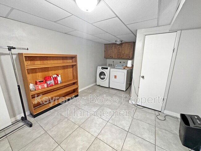 Building Photo - 5603 Centerbrook Dr