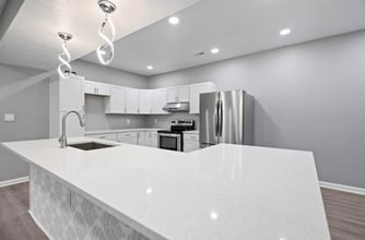 Building Photo - 846 N Parker Ave