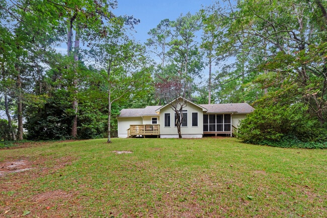 Building Photo - 2317 Country Club Rd