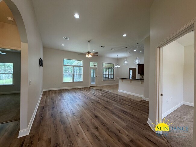 Building Photo - Spacious 4BR/2BA Home in Fort Walton Beach Near Eglin Parkway!