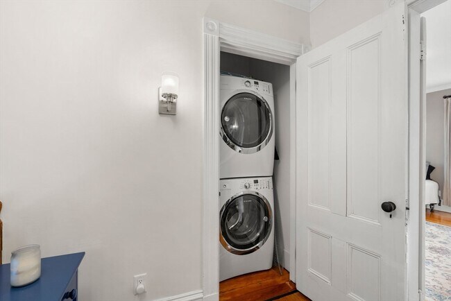 Building Photo - 18 Wyman St