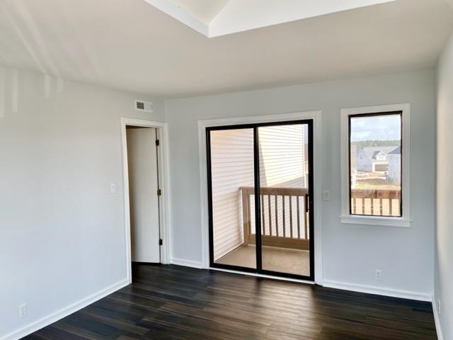 Building Photo - 1025 Plantation Dr W