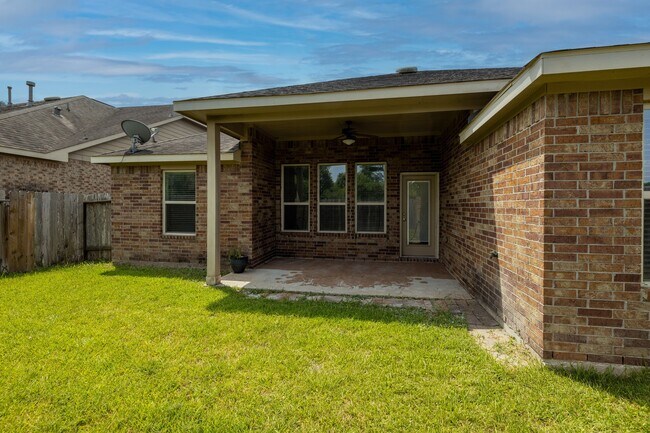 Building Photo - 1822 Olive Pine Dr