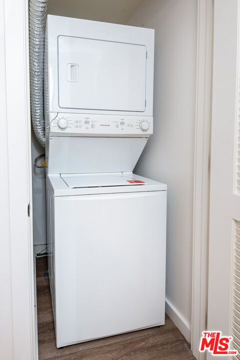 Building Photo - 1070 S Bedford St