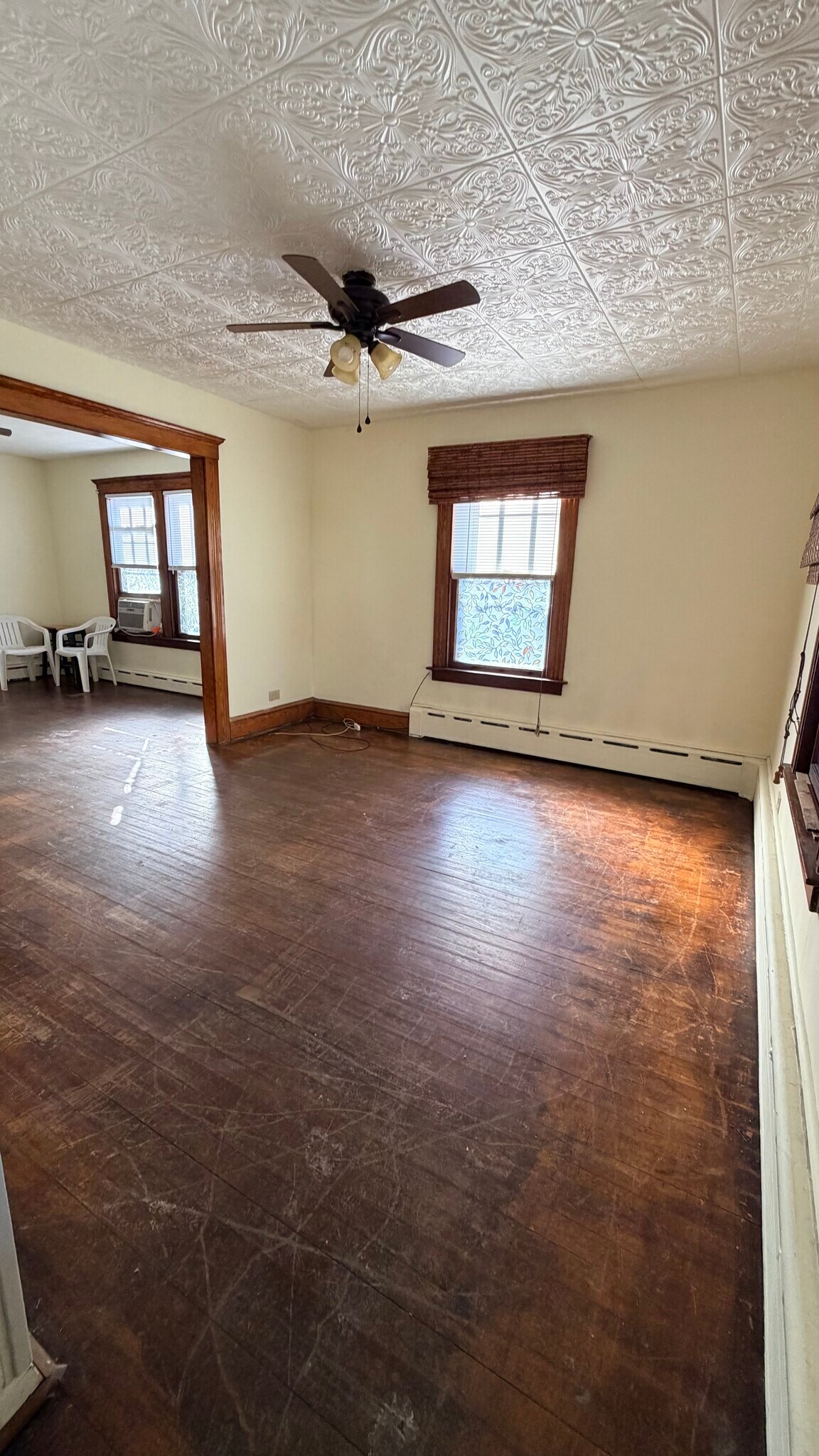 Building Photo - 27 Beechwood Ave