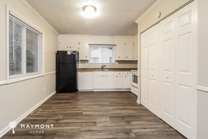Building Photo - 318 Fairmont Dr