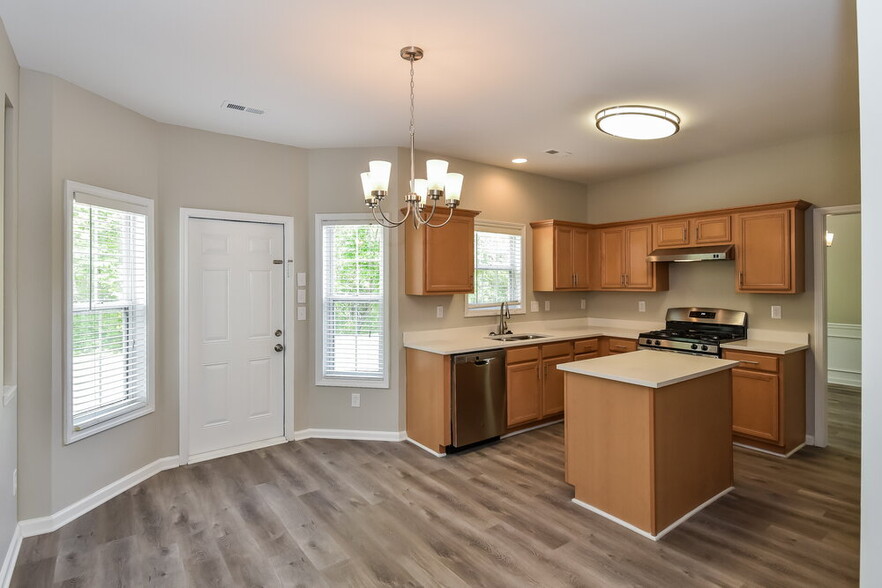 Building Photo - 708 Fitzgerald Pl