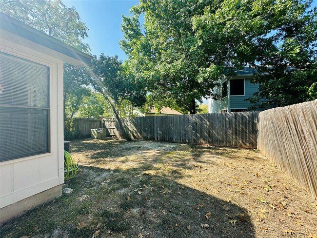 Building Photo - 14414 Tiffer Ln